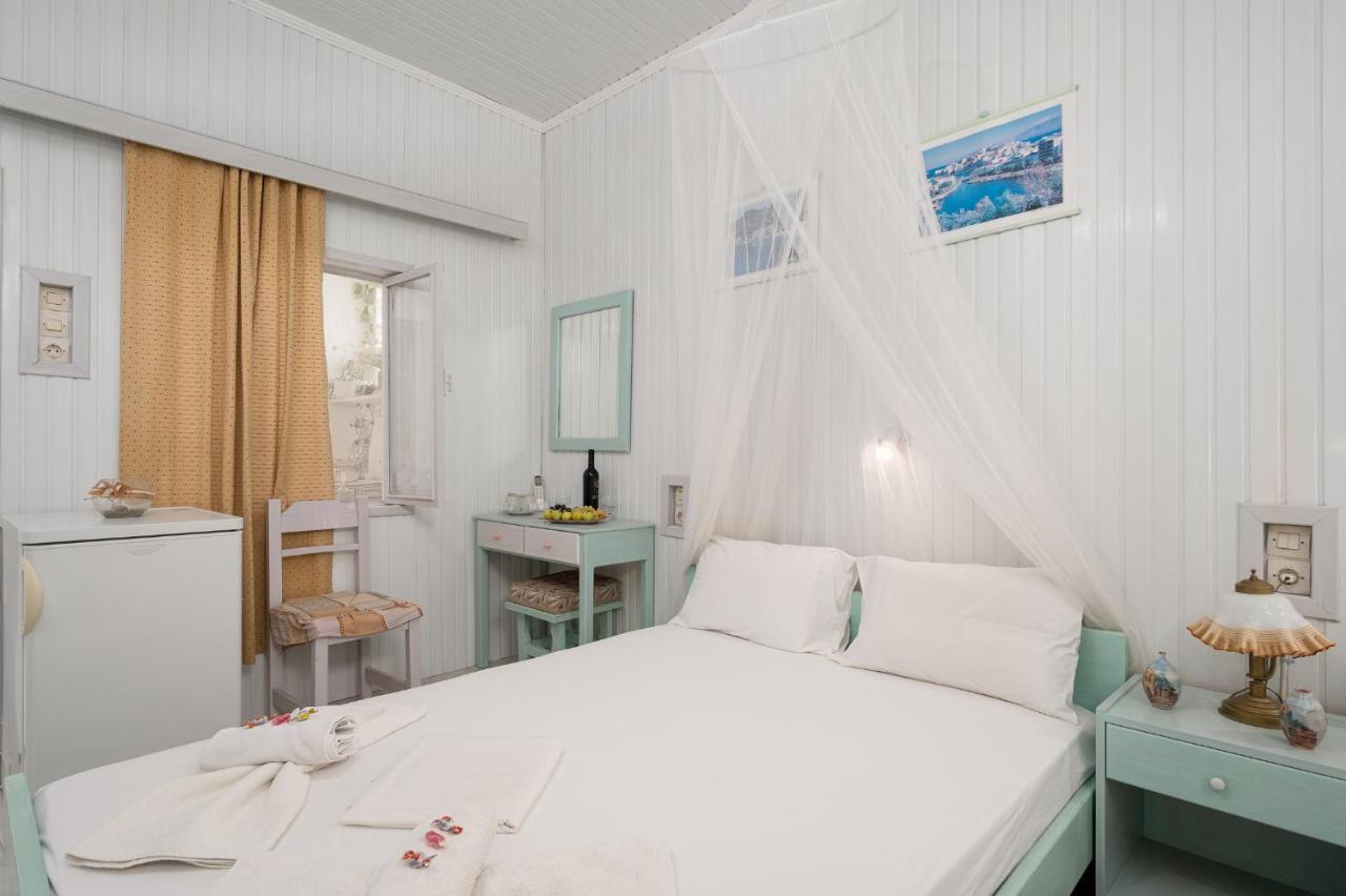 Sofia Rooms Pitsidia Buitenkant foto